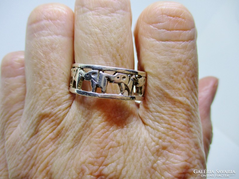  Gyönyörű ezüst gyűrű  elefántokkal