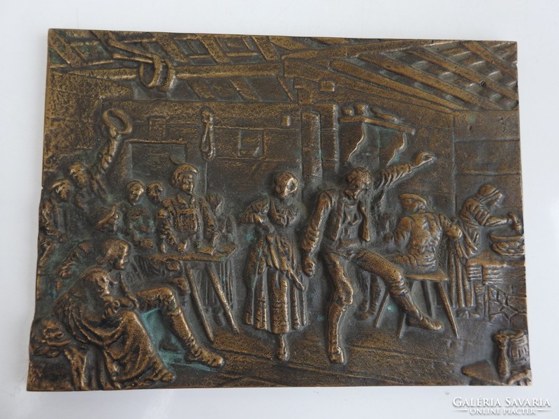 Mulatozók - bronz falikép