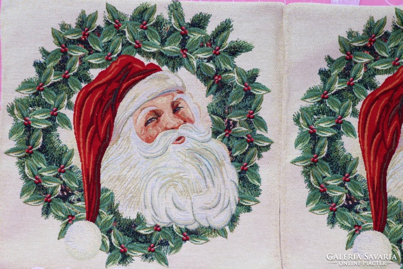 Santa's machine-made tapestry pillow case