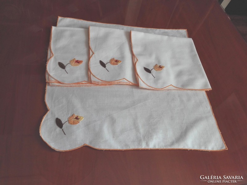 4 cotton napkins, 38 x 38 cm