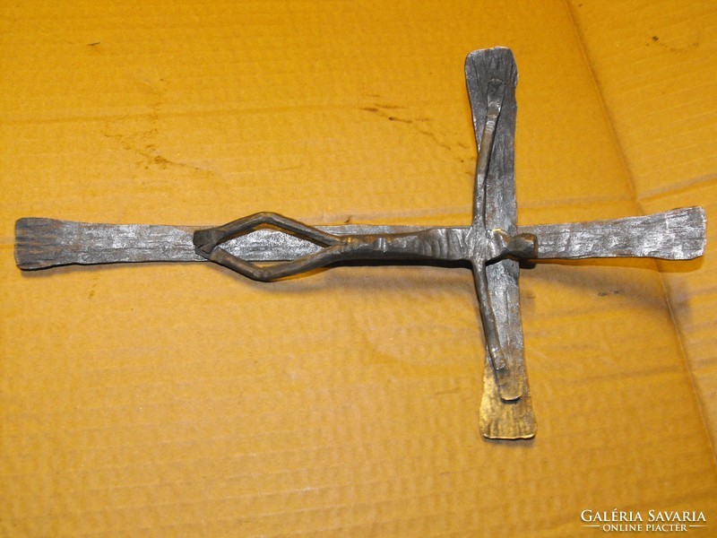 Egyedi Kovics-Manó alkotás Kovácsoltvas Jézus kereszt feszület korpusz vas industrial
