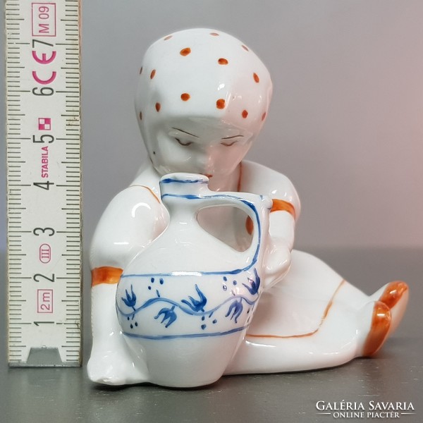 Zsolnay jar little girl porcelain figurine (932)