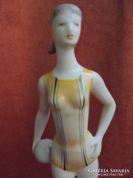 Hollóházi porcelán labdás női figura ritka dekorral