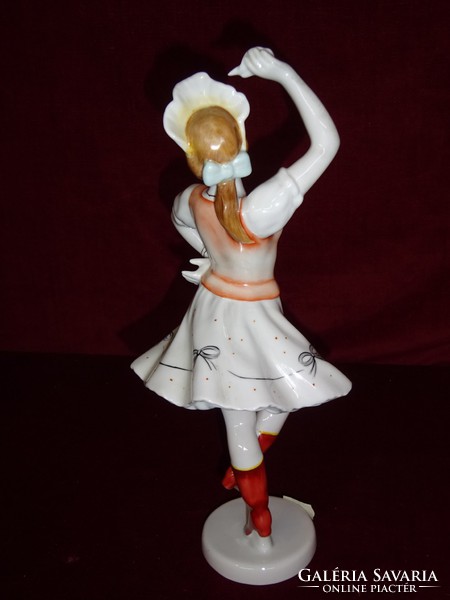 Hollóházi porcelán figurális szobor, kézzel festett csárdáskirálynő. 26 cm magas.  Vanneki!