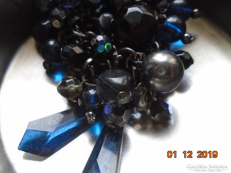 WR William Rosenberg design,fekete,sötétkék,színjátszó gyöngyből nyakék lánc hálón,kapcsos szalagon