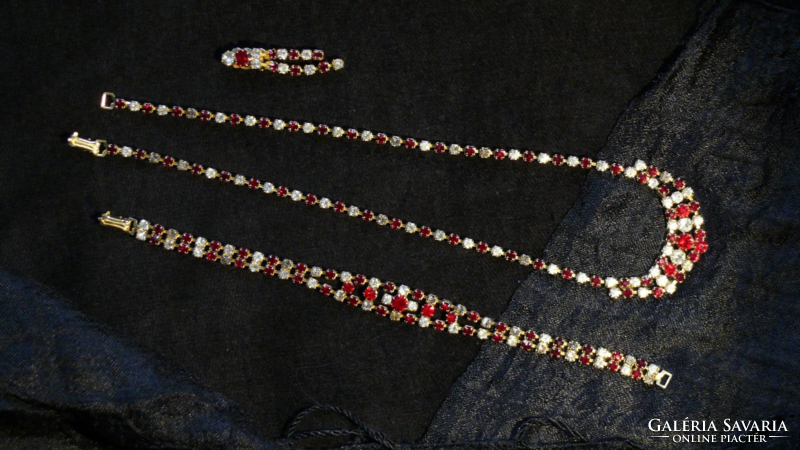 Very finely crafted art deco jewelry set (necklace, bracelet) from around 1920, Czech work, flawless!