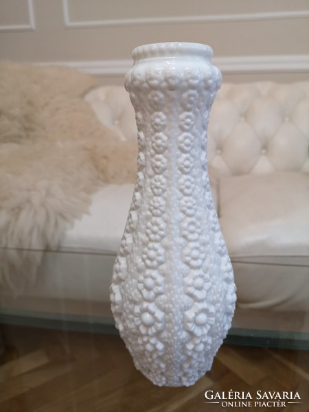 Tejopál fehér üveg váza 25 x 12 cm
