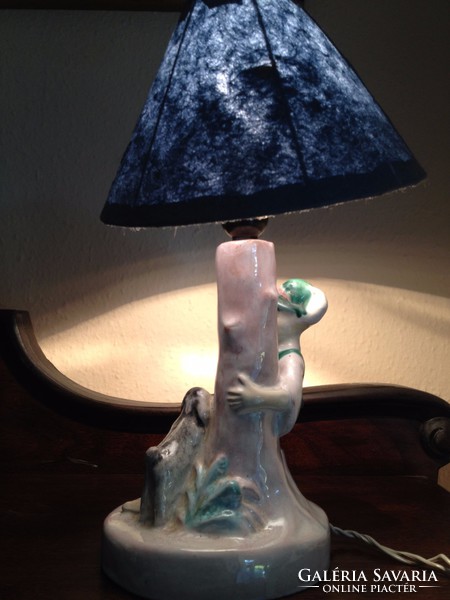 Mázas kerámia figurával díszített asztali lámpa - atikvitás