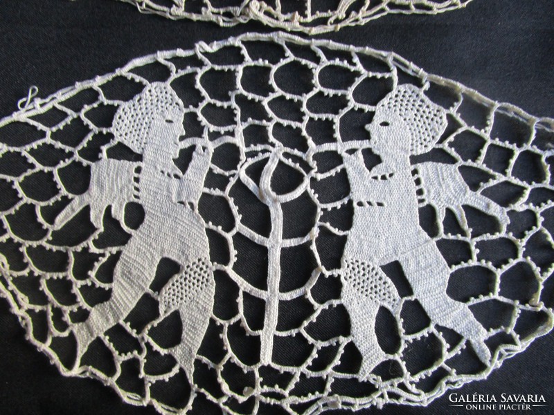 Art Nouveau vert lace vert lace tablecloth insert pair of figural angels precious Hungarian handwork 1918