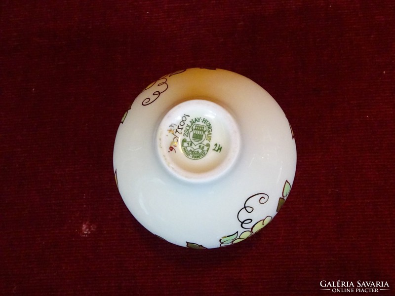 Zsolnay porcelán pillangó mintás váza, jelzése 10052/026. Vanneki!