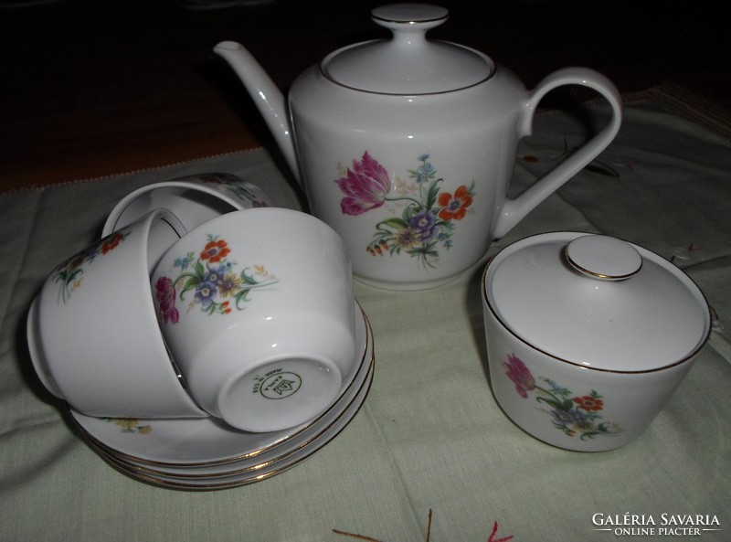 Kahla virágos teáskészlet: csésze, teáskanna, cukortartó (NDK, kelet-német porcelán)