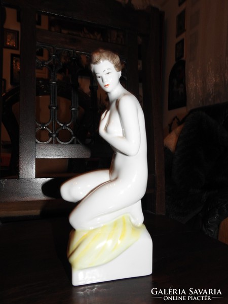 Huge nude - hand-painted porcelain sculpture from Hólloháza.