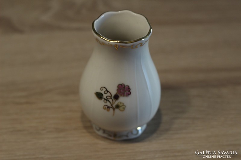 Zsolnay váza  kb.9x6 cm jelzett sorszámos