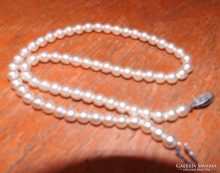 Antique pearl necklace