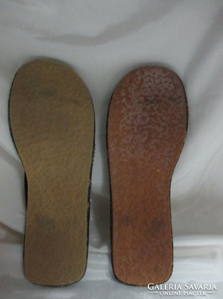 40-41-es Japán Gésa papucs.