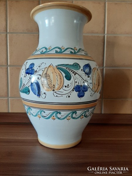 Haban vase is 28 cm high