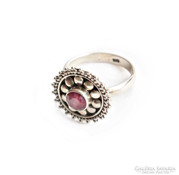 Antikolt ezüst gyűrű kezeletlen rubinnal