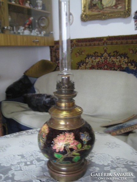 Antique majolica petroleum lamp, imposing, beautiful work of art 18 x 33 cm + cylinder