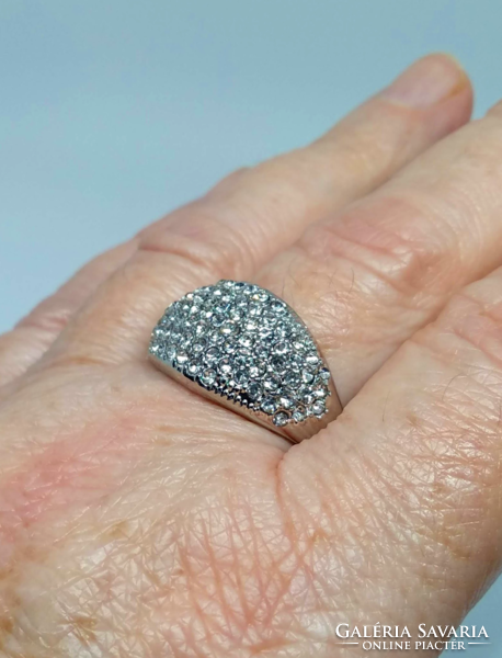 Silver-plated ring with lots of cz crystals