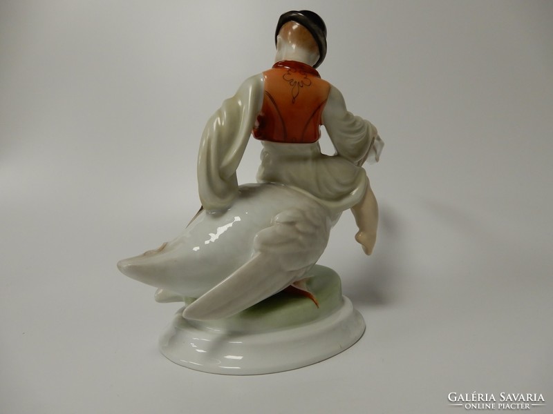 Herendi porcelán Ludas Matyi figura