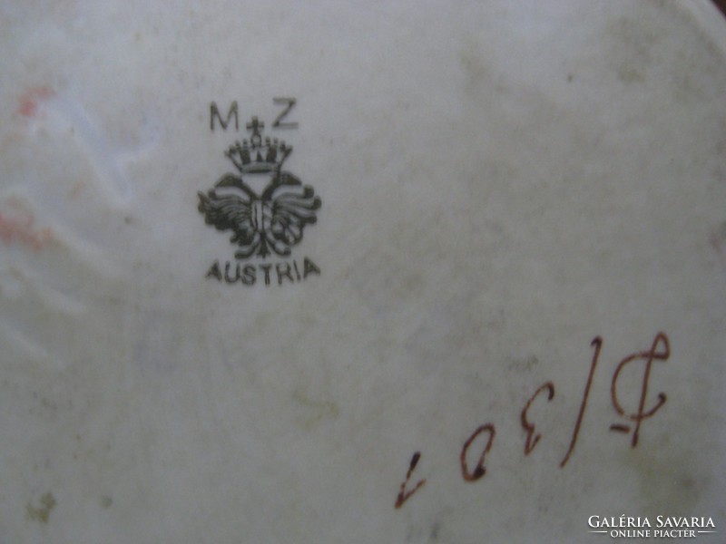 MZ:  Ausztria  füles   kis tál  ,    11,5 x 10  cm