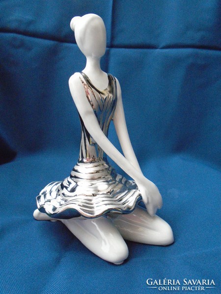Gyönyörű limitált szériás jelzett balerina hölgy arc nélküli  porcelán balerina !
