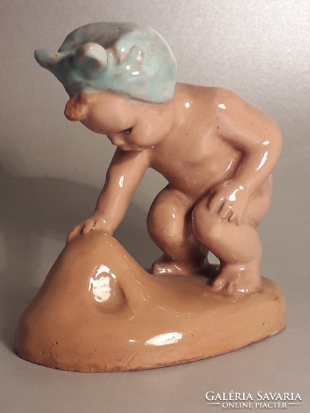 Sandblasting little girl caldor ceramic figurine