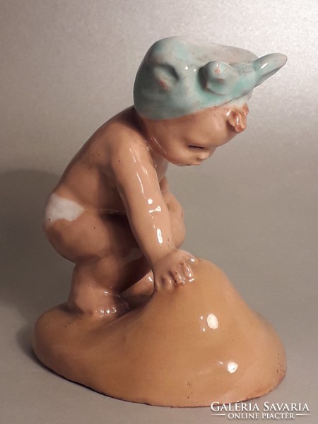 Homokozó kislány Káldor kerámia figura