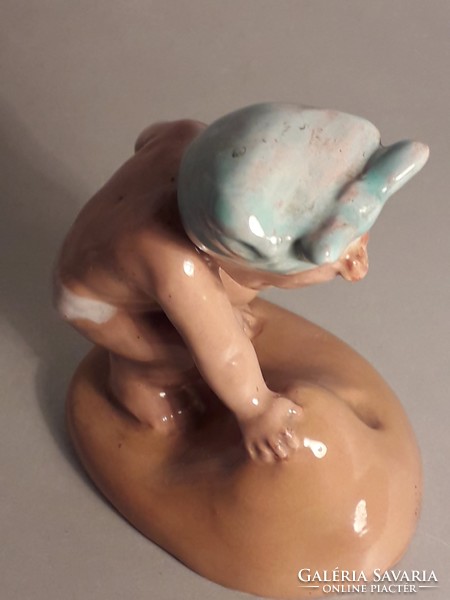 Sandblasting little girl caldor ceramic figurine