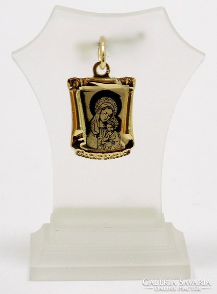 Golden pendant with Mary's child (zal_au84534)