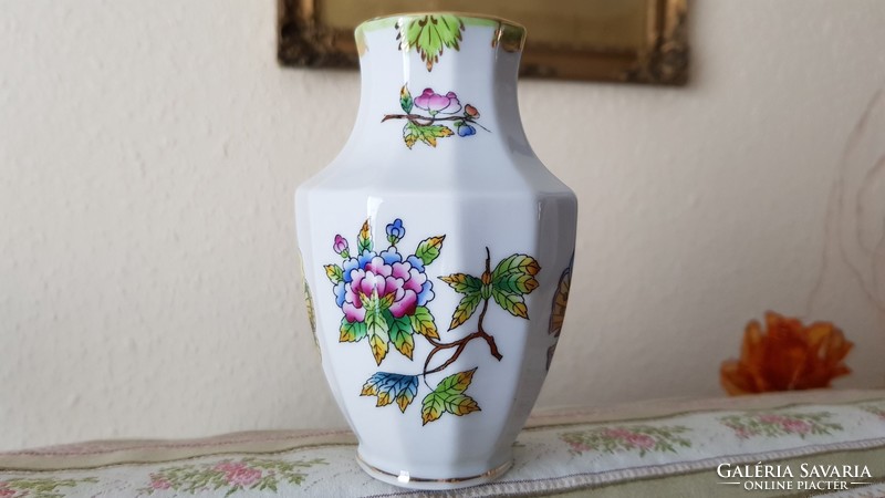 Cute Herend vase in perfect condition