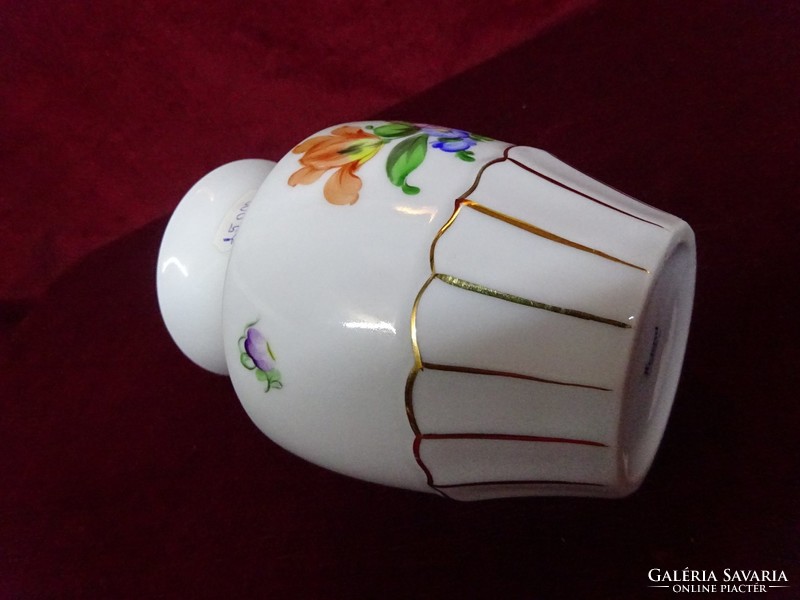 Herend porcelain vase with beautiful hand painting, 14 cm high. He has!