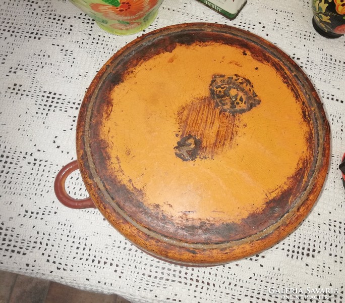 Old cast iron pot, footed, nostalgia piece, for decoration, for flowers in the garden