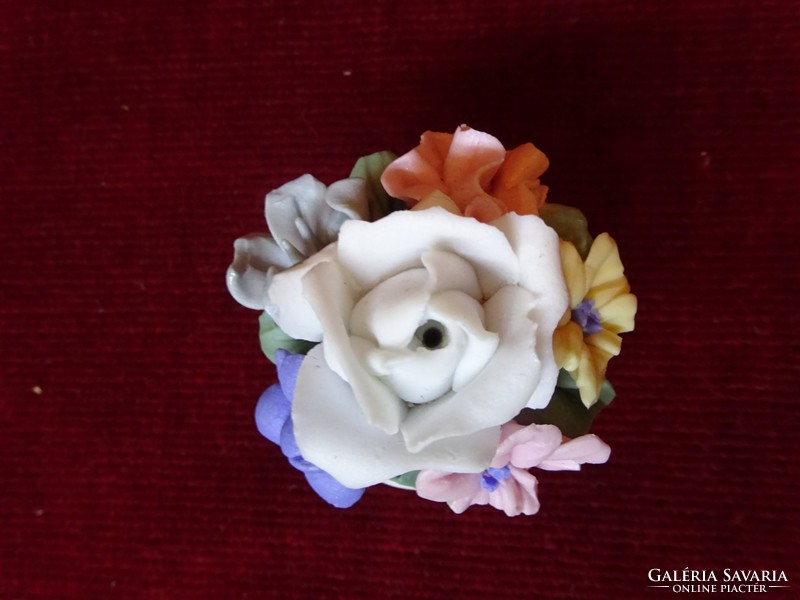 Ceramic bouquet of flowers in ceramic pots, mini centerpiece, 4 cm high, 4 cm in diameter. There are!