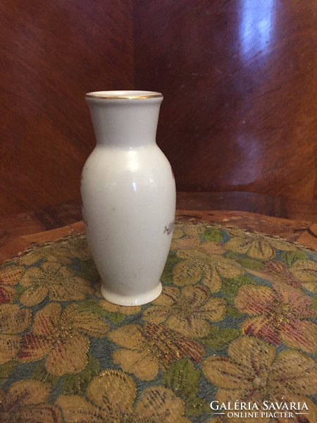 Raven flower patterned porcelain vase