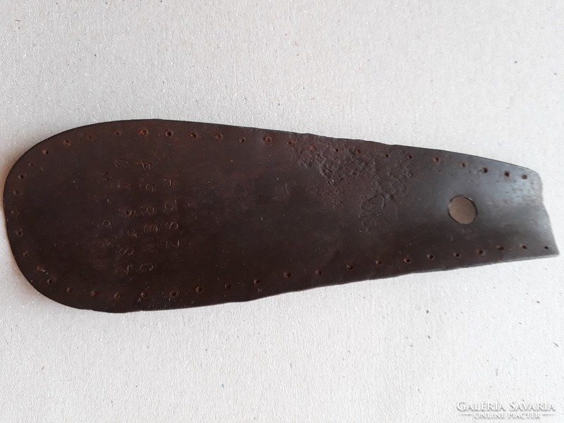 Old shoehorn 