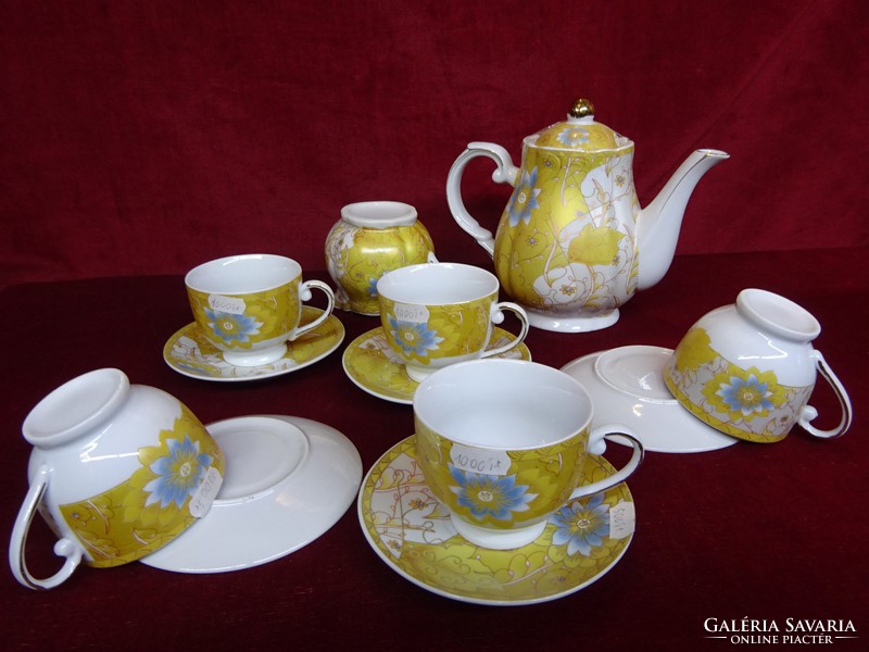 Japanese porcelain tea set for five people, 12 pieces. He has!