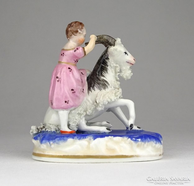 0X488 Kecske kislánnyal antik porcelán szobor