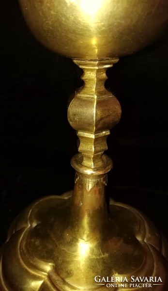 23 Cm mag xviii. Fall. Flemish gold plated bronze chalice