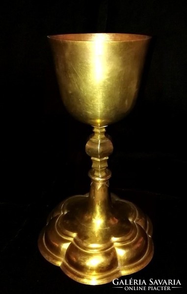 23 Cm mag xviii. Fall. Flemish gold plated bronze chalice