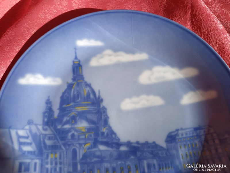 1743 street landscape on porcelain plate