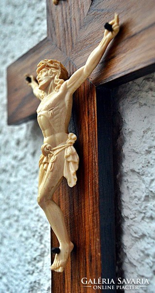 25. Antique, ivory meal of Jesus Christ (11 cm) 30 cm crucifix, cross, corpus