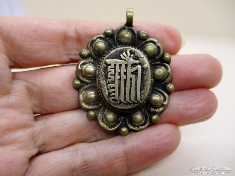 Szép antik tibeti ezüst medál 