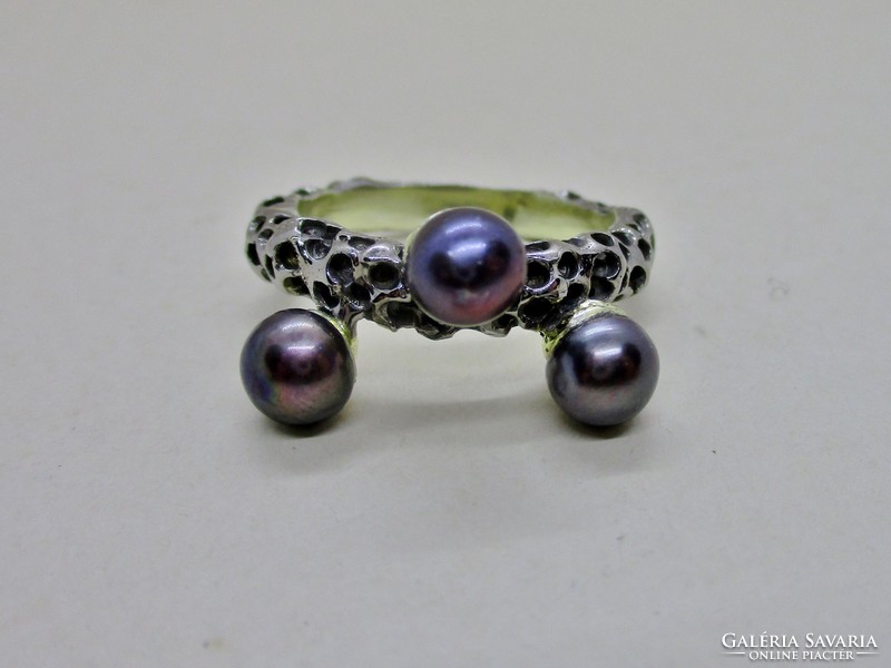 Különleges iparművész ezüst gyűrű fekete valódi gyöngyökkel
