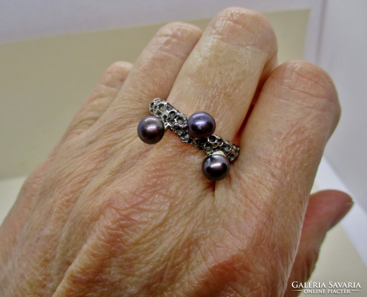Különleges iparművész ezüst gyűrű fekete valódi gyöngyökkel