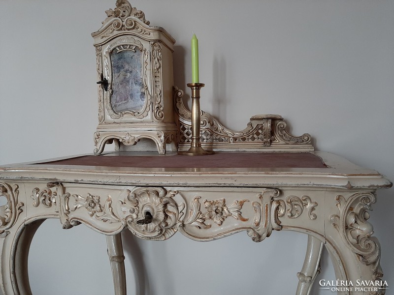 Rococo desk with painting inlay and structure with video recording!