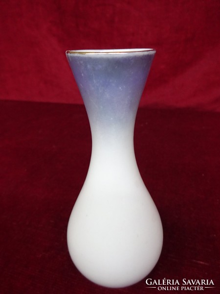 Eigl quality porcelain vase, height 13.5 cm. He has!