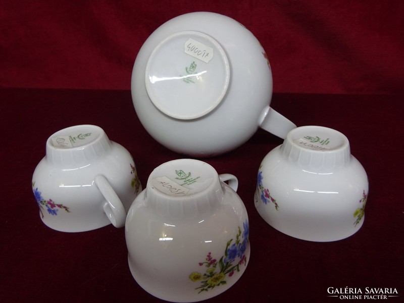 Quality German porcelain teapot and three cups. So far he was in the display case. He has!
