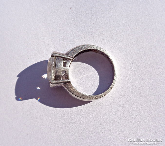 Nagyobb csiszolt köves 925-ös gyűrű