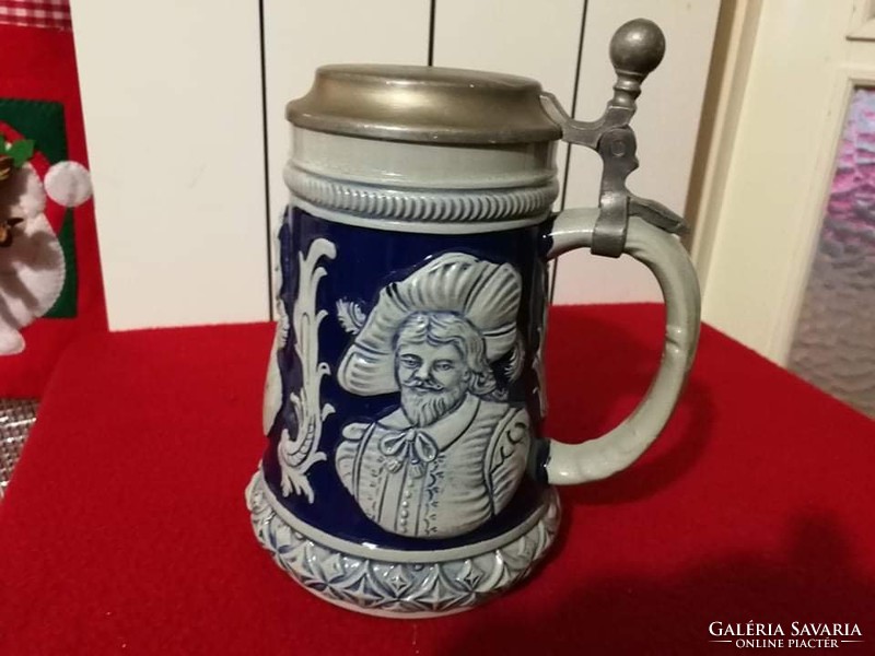 Beer mug with a tin lid, ceramic köo jug with a faience portrait